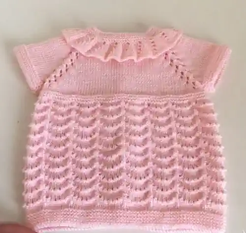 Yakadan Başlama Fırfırlı Bebek Yeleği -Pembe Karnabahar Yelek Arka Görünüm