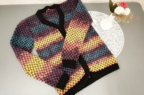 Batik ipten örülen tığ işi hırka modeli