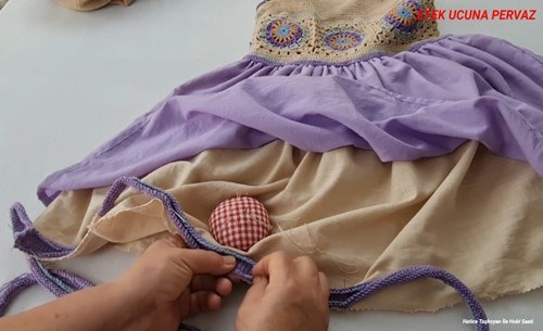 Etek Biye Dikim Aşaması – Kumaş ve Örgü Birleşimi
