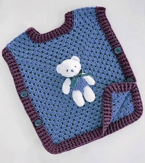 Açık mavi ve mor kenarlı erkek bebek süveteri